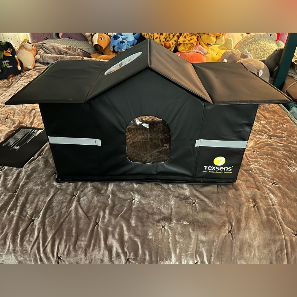 Texsens Black Pet Weatherproof House